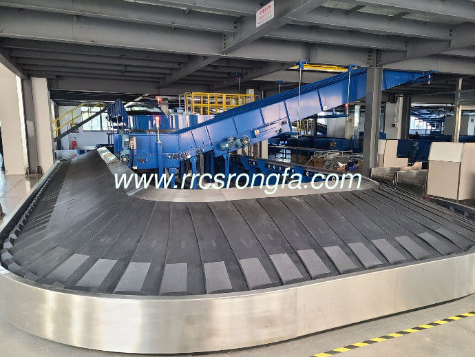 Baggage reclaim carousel. Incline conveyors , Carousel Tiltled